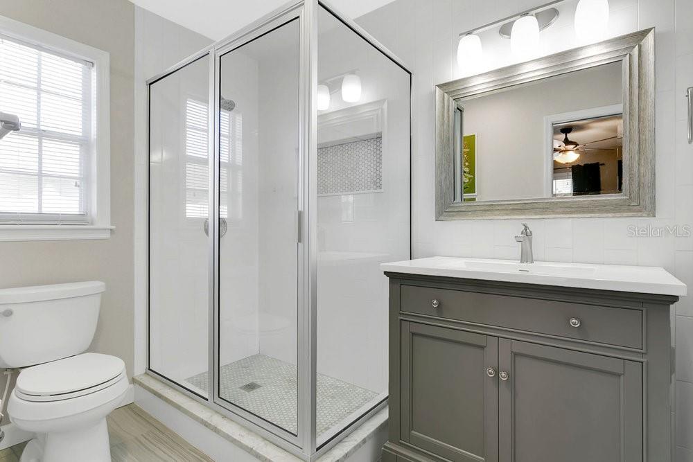 Image 20 of 33 For 901 Shady Lane Drive