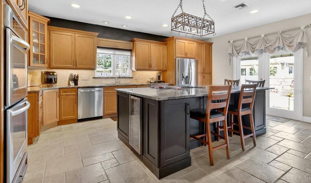 Image 7 of 33 For 901 Shady Lane Drive