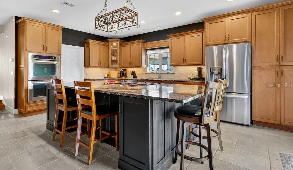 Image 9 of 33 For 901 Shady Lane Drive