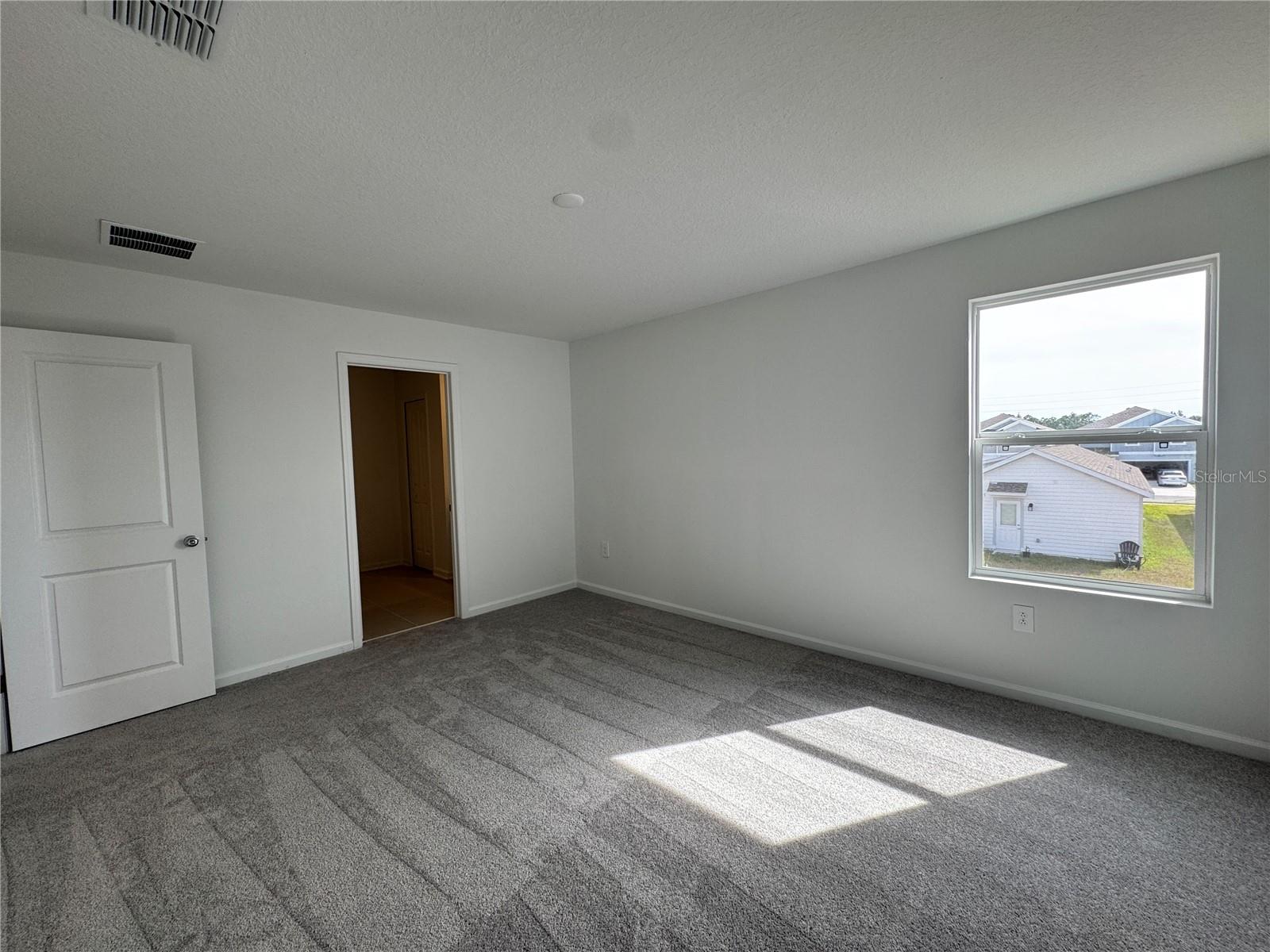 Image 33 of 38 For 1946 Sarah Street