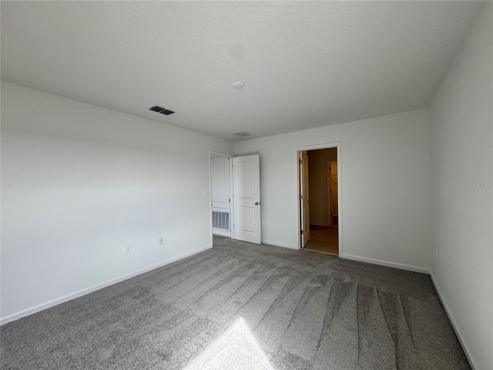 Image 34 of 38 For 1946 Sarah Street