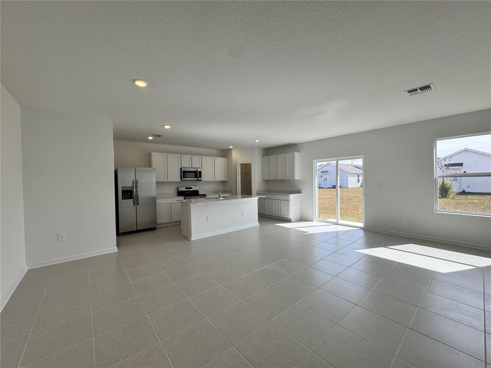 Image 5 of 38 For 1946 Sarah Street