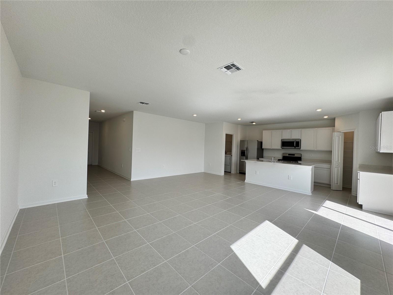 Image 6 of 38 For 1946 Sarah Street