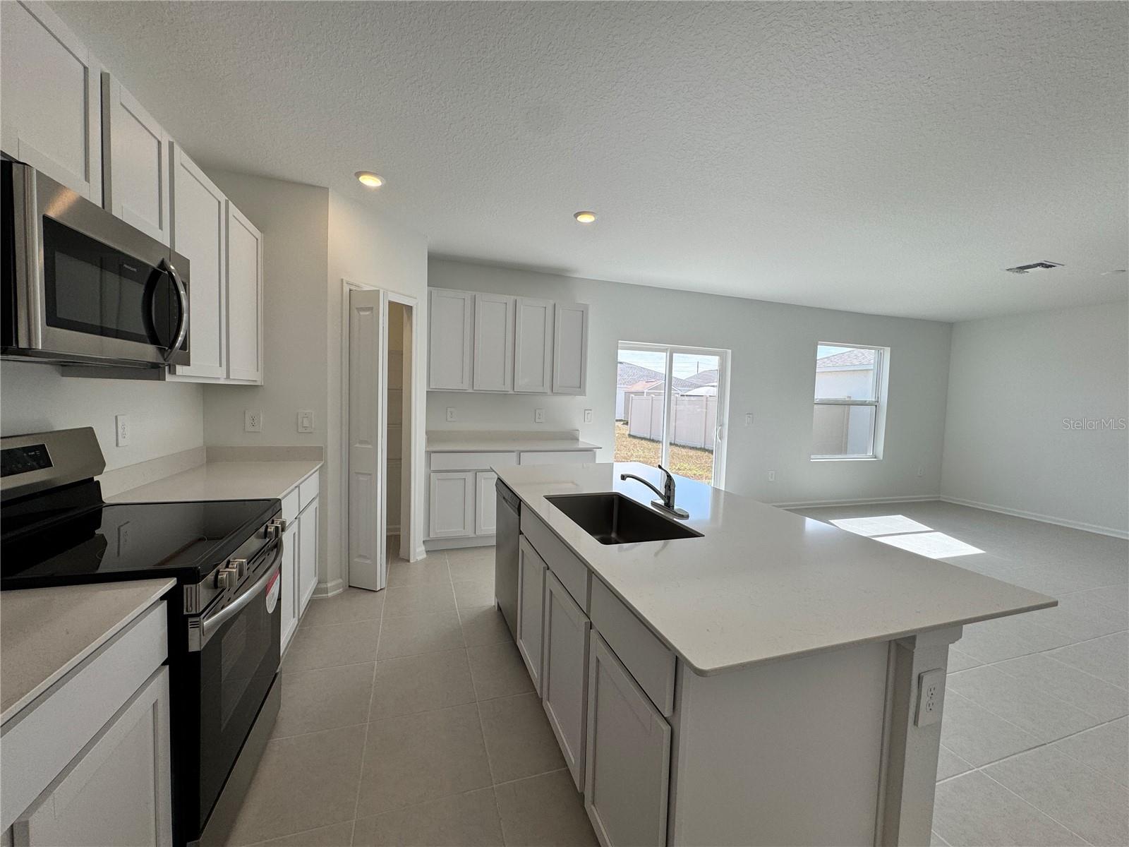 Image 8 of 38 For 1946 Sarah Street