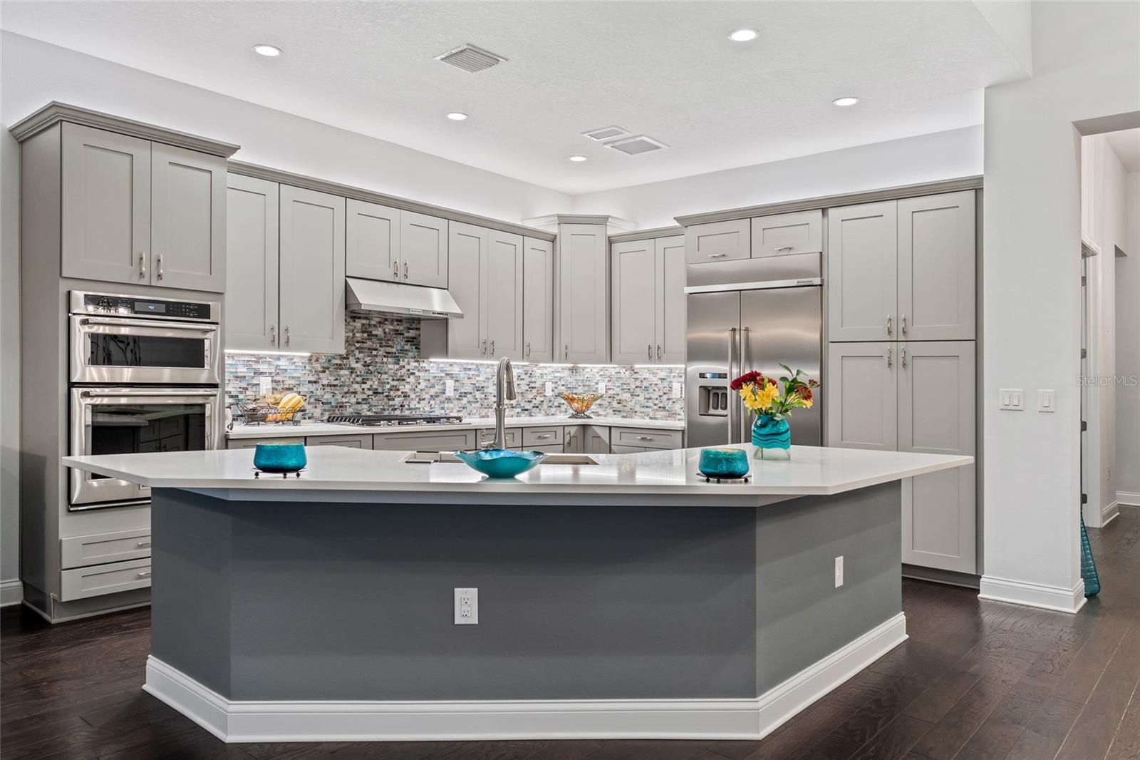 Image 16 of 50 For 10692 Royal Cypress Way