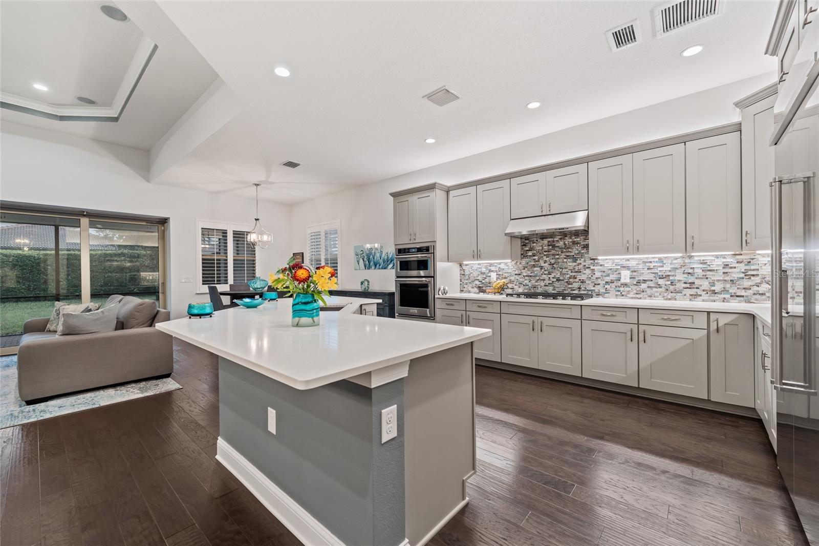 Image 17 of 50 For 10692 Royal Cypress Way