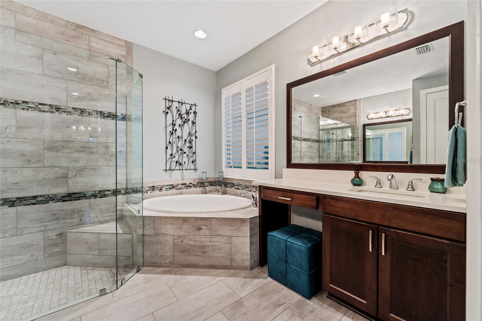 Image 36 of 50 For 10692 Royal Cypress Way