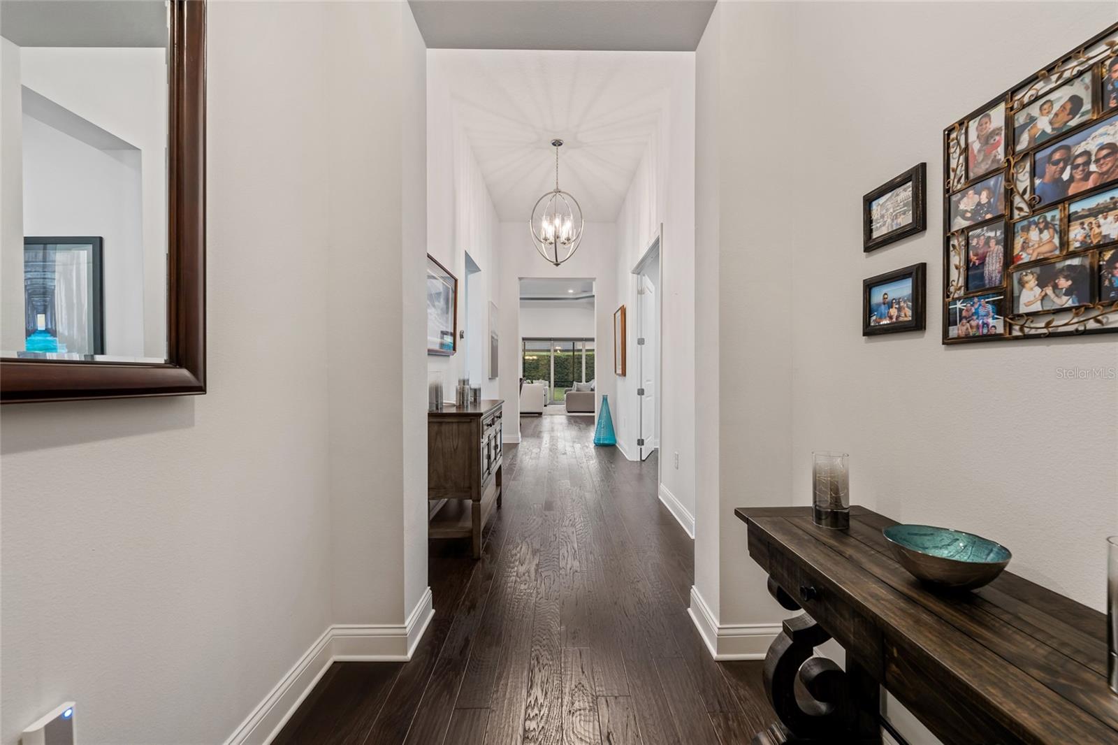 Image 7 of 50 For 10692 Royal Cypress Way