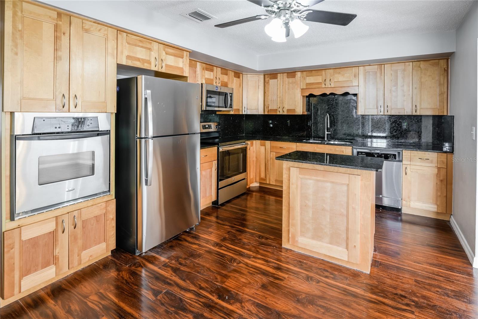 Image 4 of 16 For 610 Charlotte Avenue