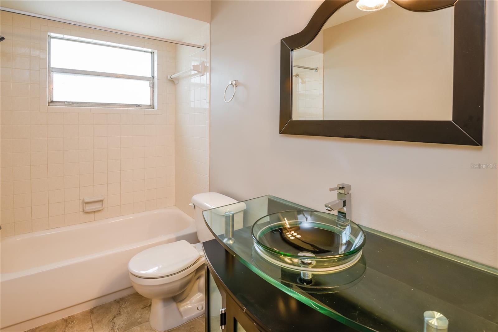 Image 7 of 16 For 610 Charlotte Avenue