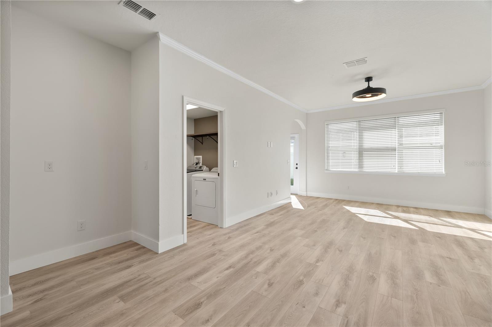 Image 17 of 48 For 7819 Hardenton Street