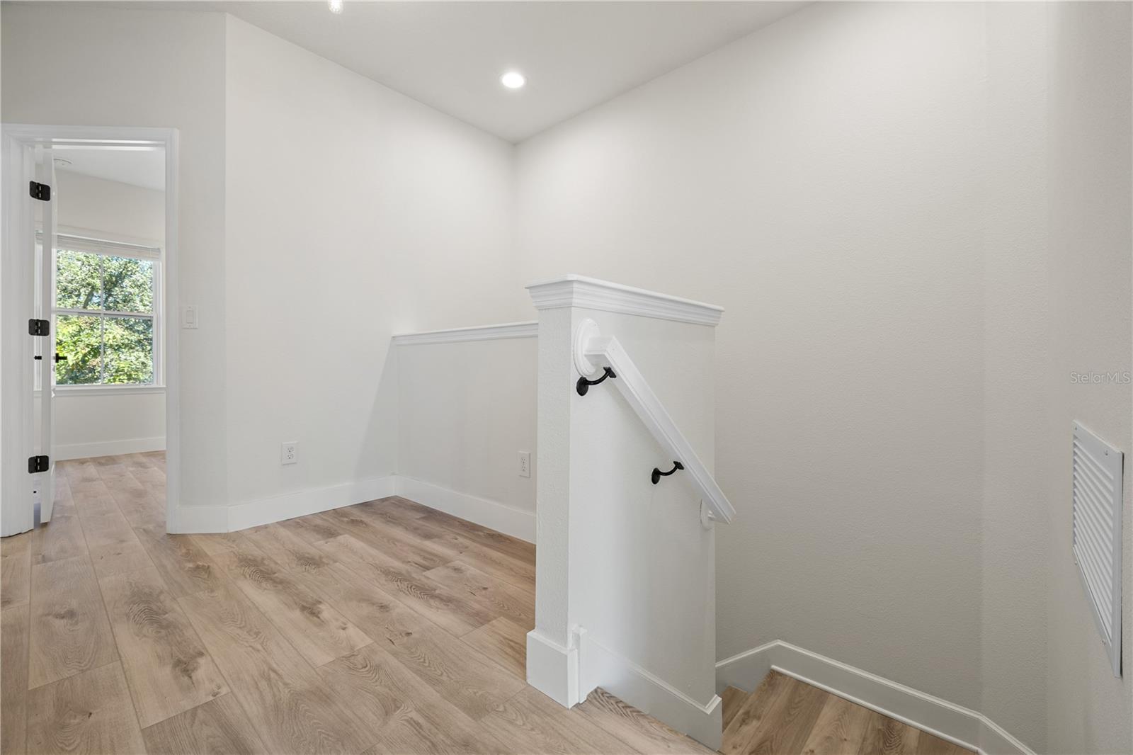 Image 28 of 48 For 7819 Hardenton Street