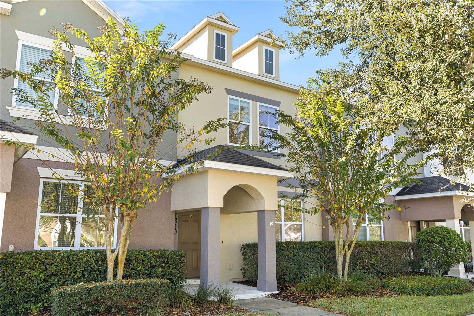 Image 4 of 48 For 7819 Hardenton Street