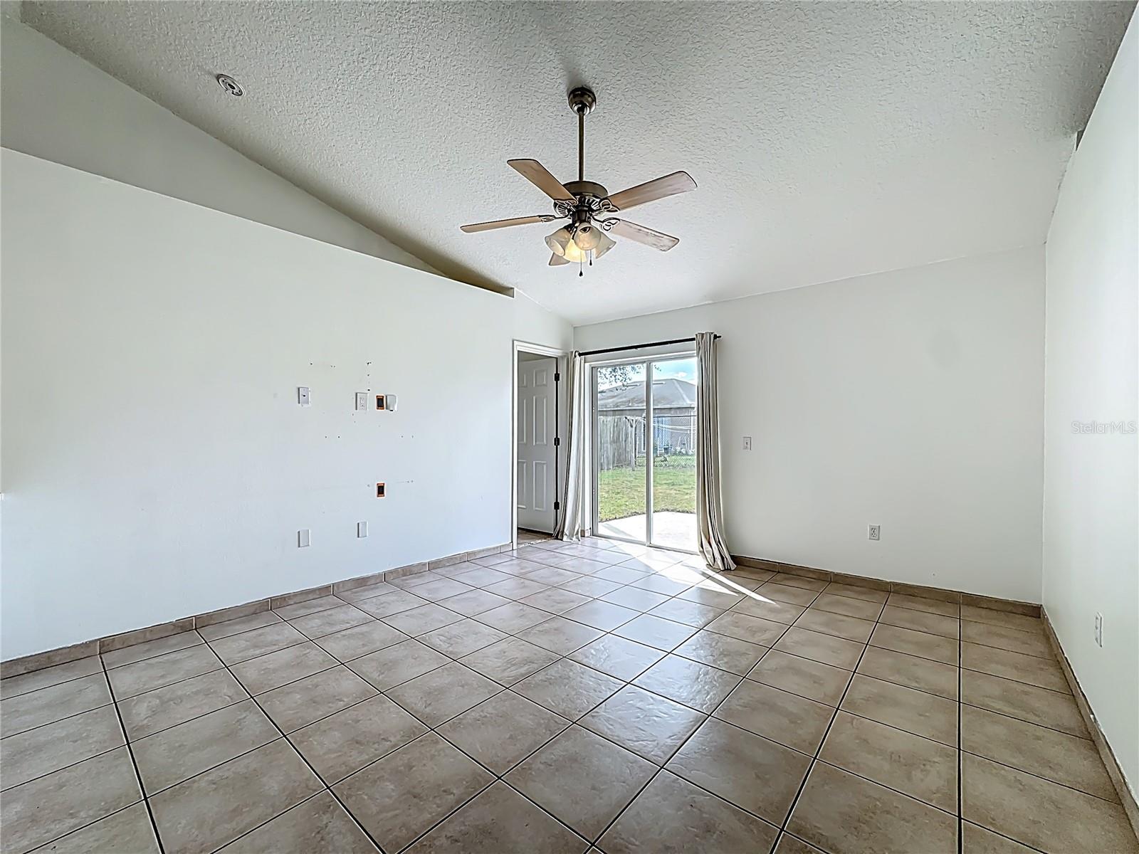 Image 16 of 35 For 2906 Cialella Pass