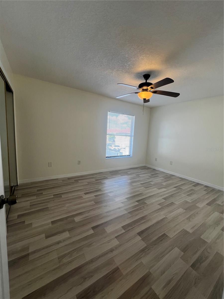 Image 12 of 14 For 6258 Bend Square 17