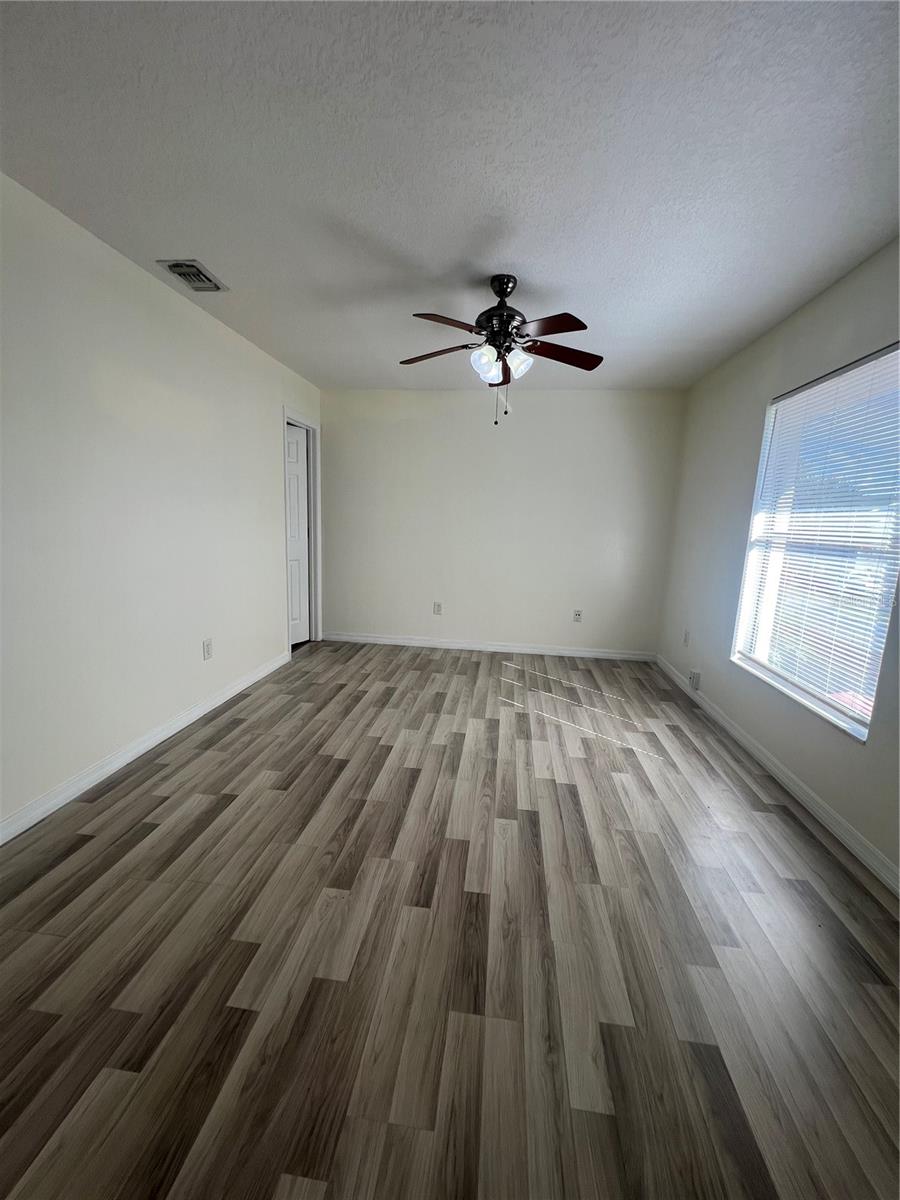 Image 13 of 14 For 6258 Bend Square 17