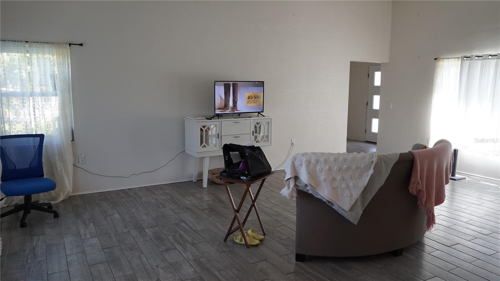 Image 5 of 17 For 123 Standish Circle