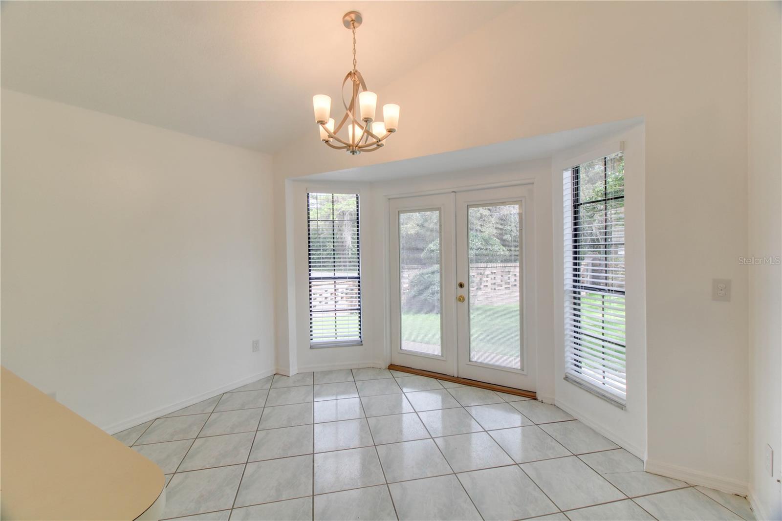 Image 5 of 11 For 3107 Ash Park Loop