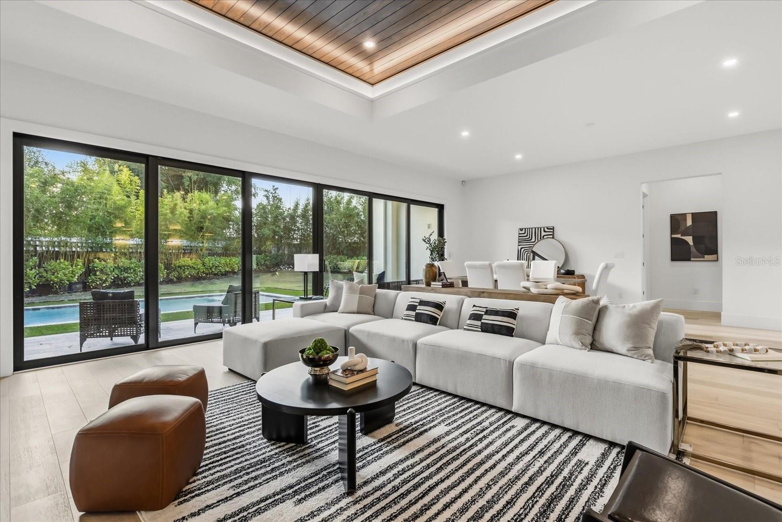 Image 21 of 56 For 2412 Chantilly Avenue