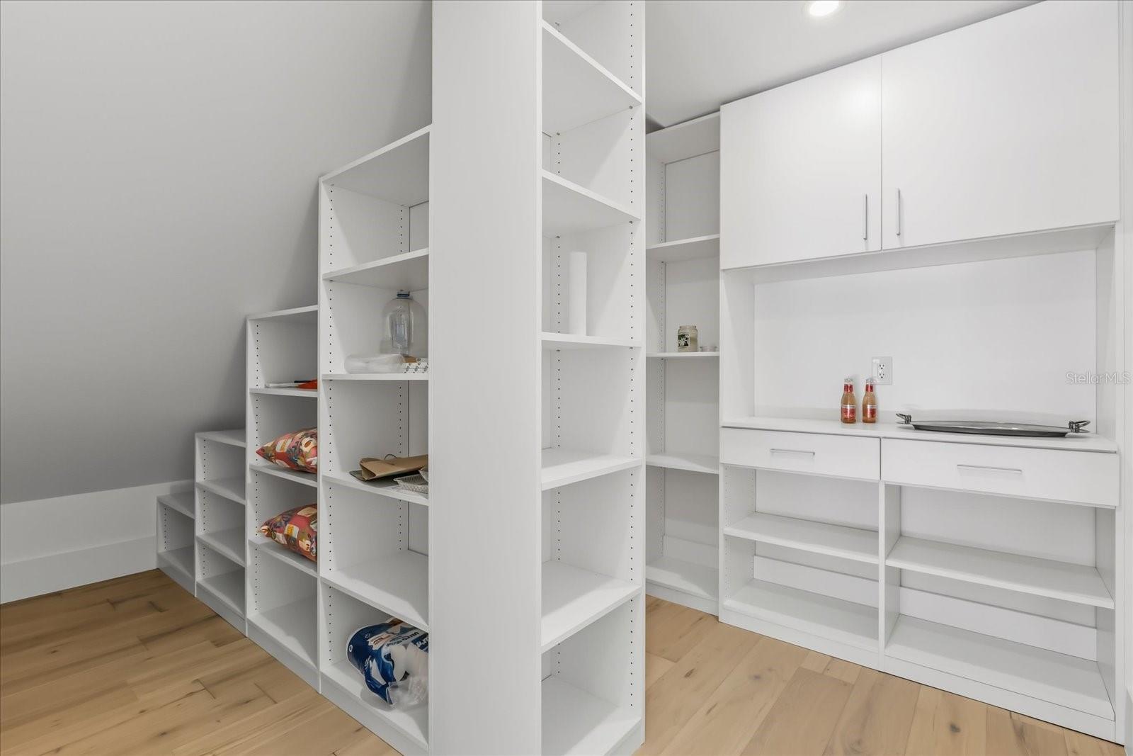 Image 27 of 56 For 2412 Chantilly Avenue