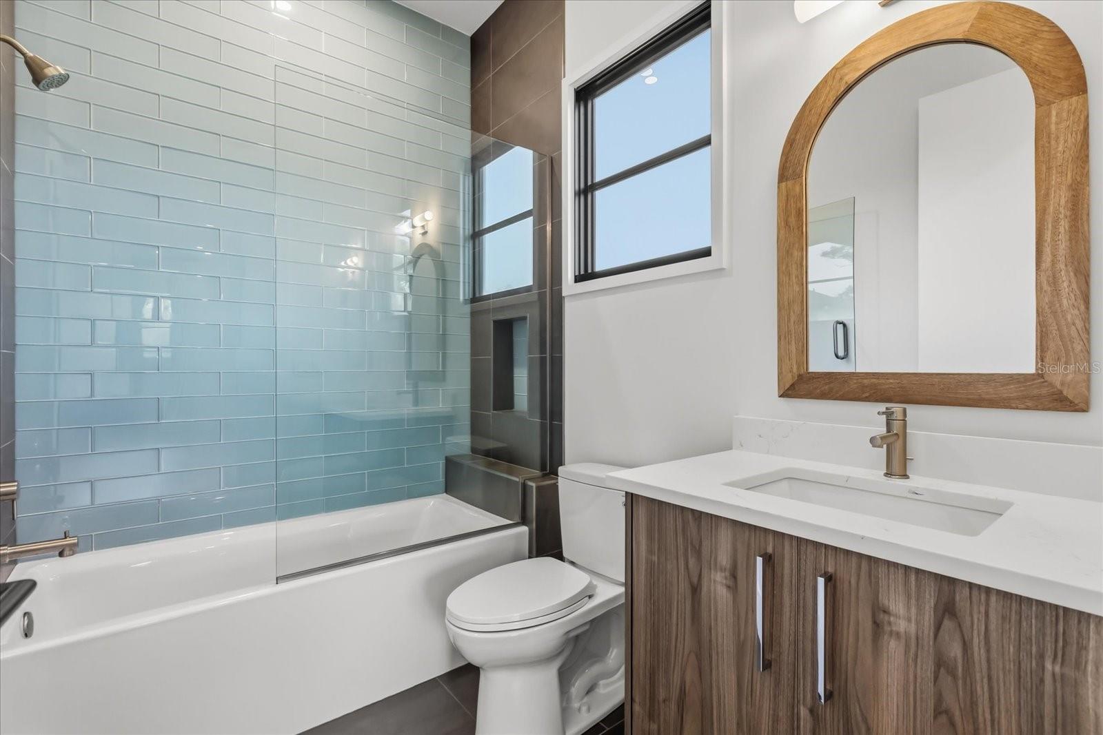 Image 40 of 56 For 2412 Chantilly Avenue