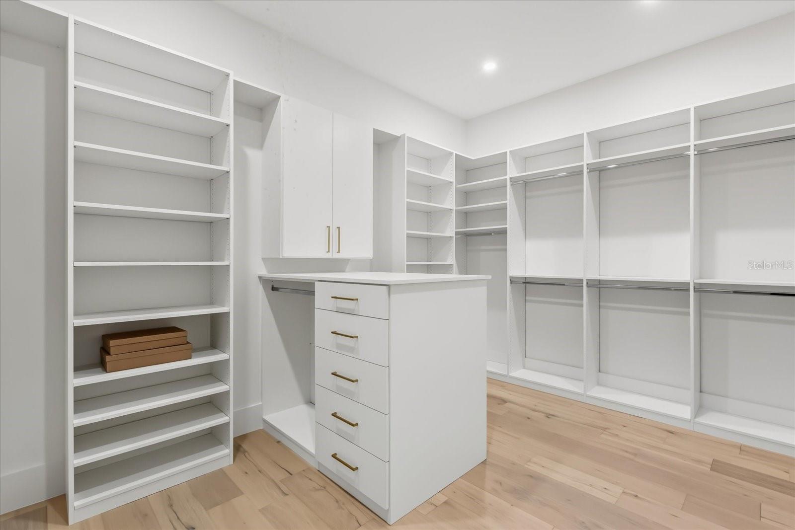 Image 49 of 56 For 2412 Chantilly Avenue