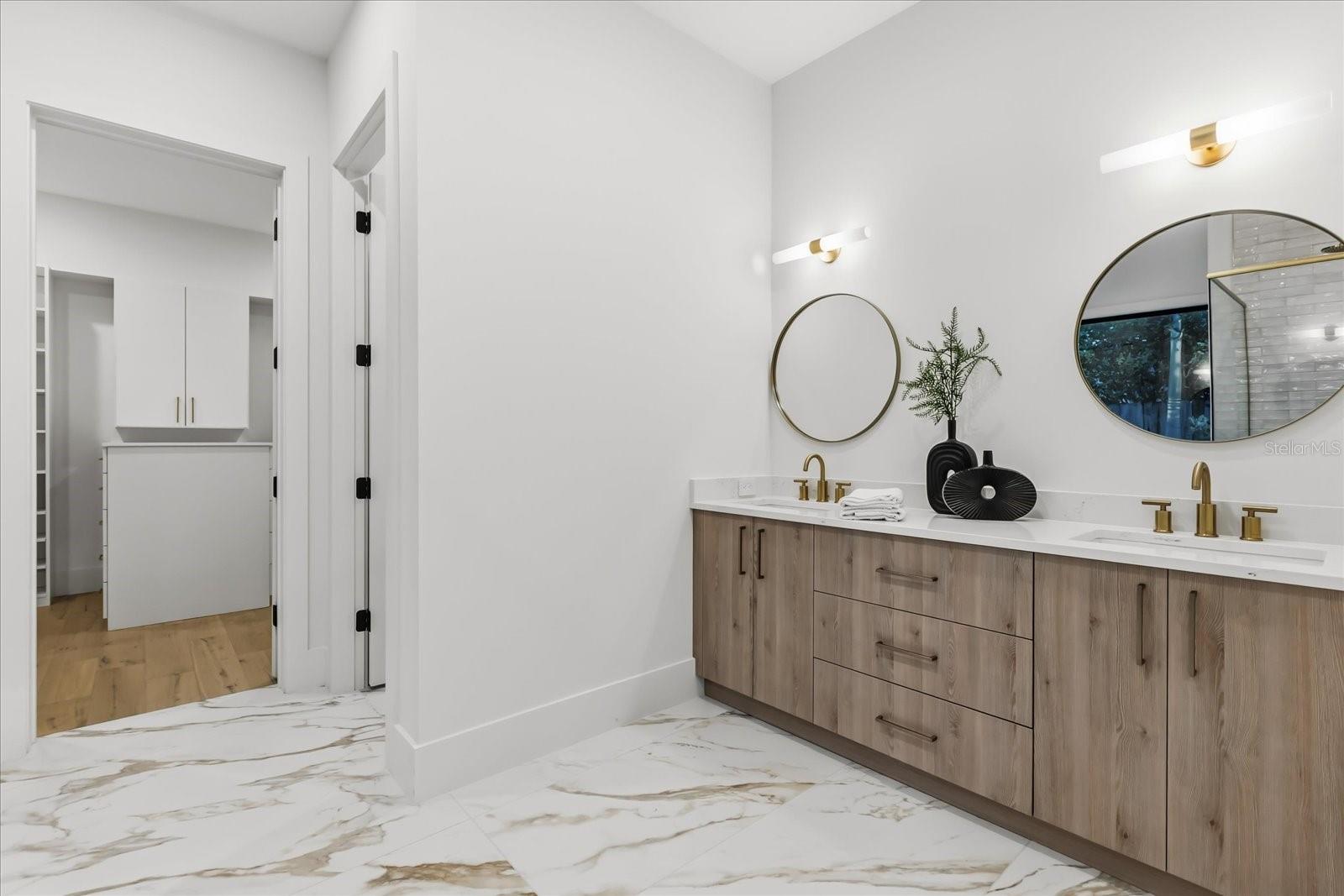 Image 52 of 56 For 2412 Chantilly Avenue