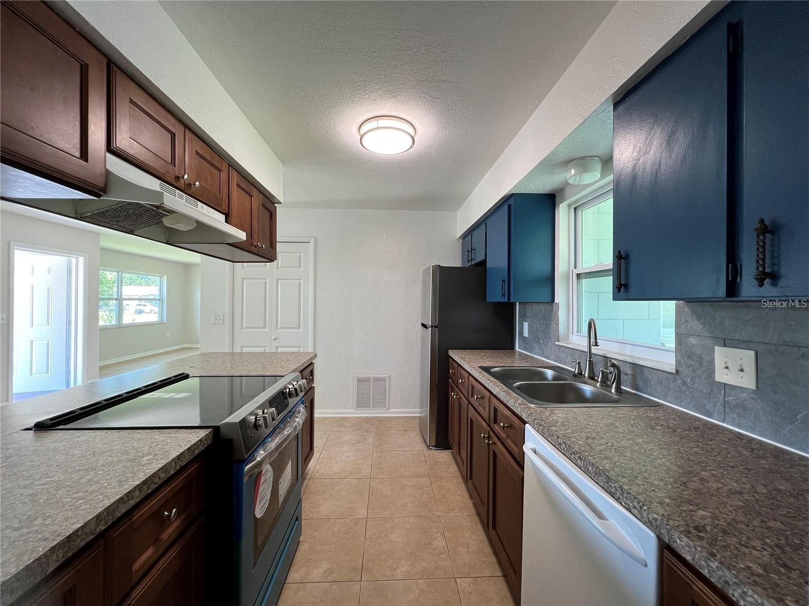 Image 4 of 14 For 7612 Ceres Drive