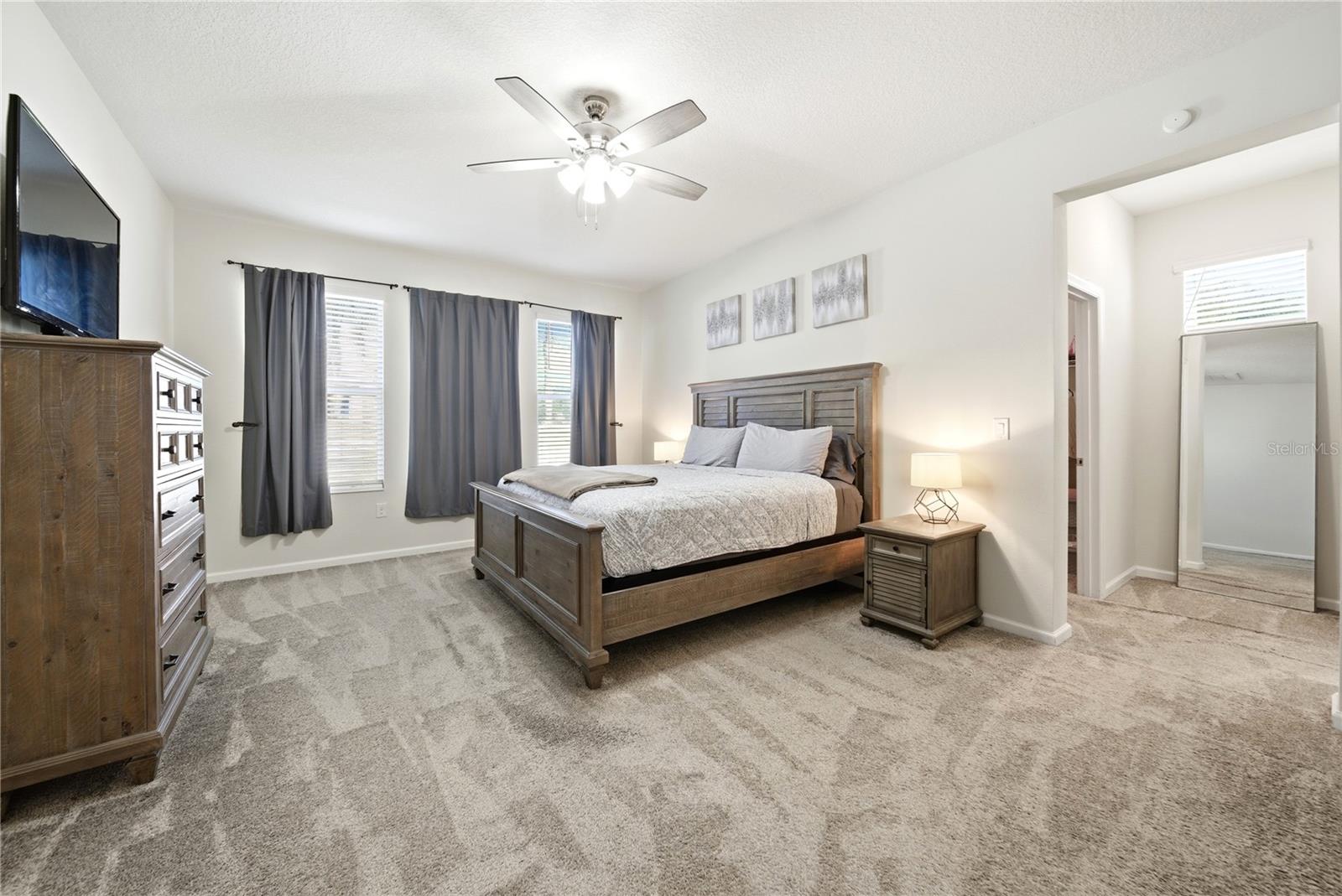 Image 15 of 45 For 737 Panical Drive