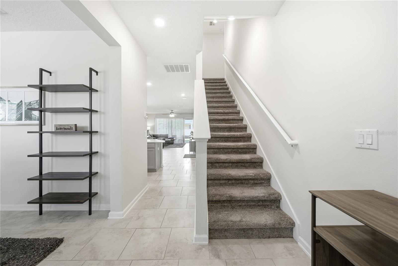 Image 22 of 45 For 737 Panical Drive