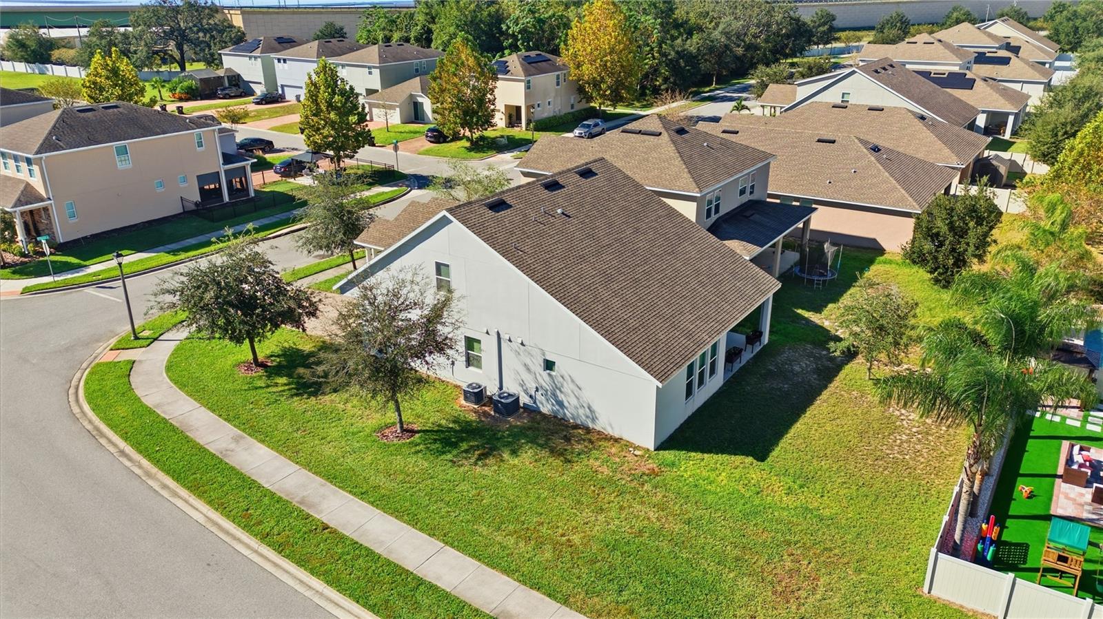 Image 35 of 45 For 737 Panical Drive