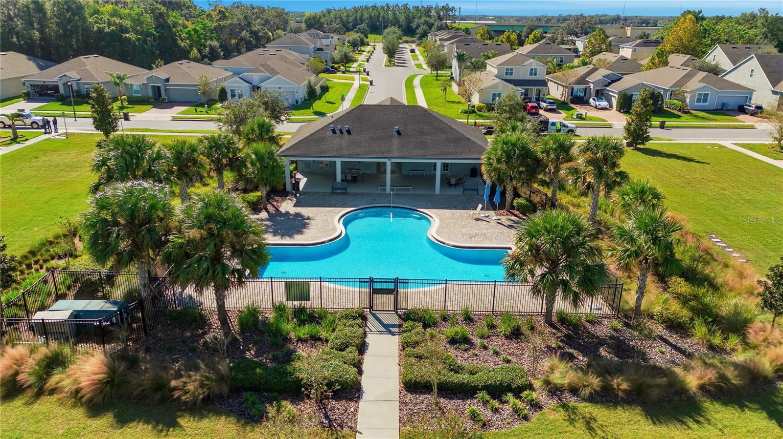 Image 43 of 45 For 737 Panical Drive