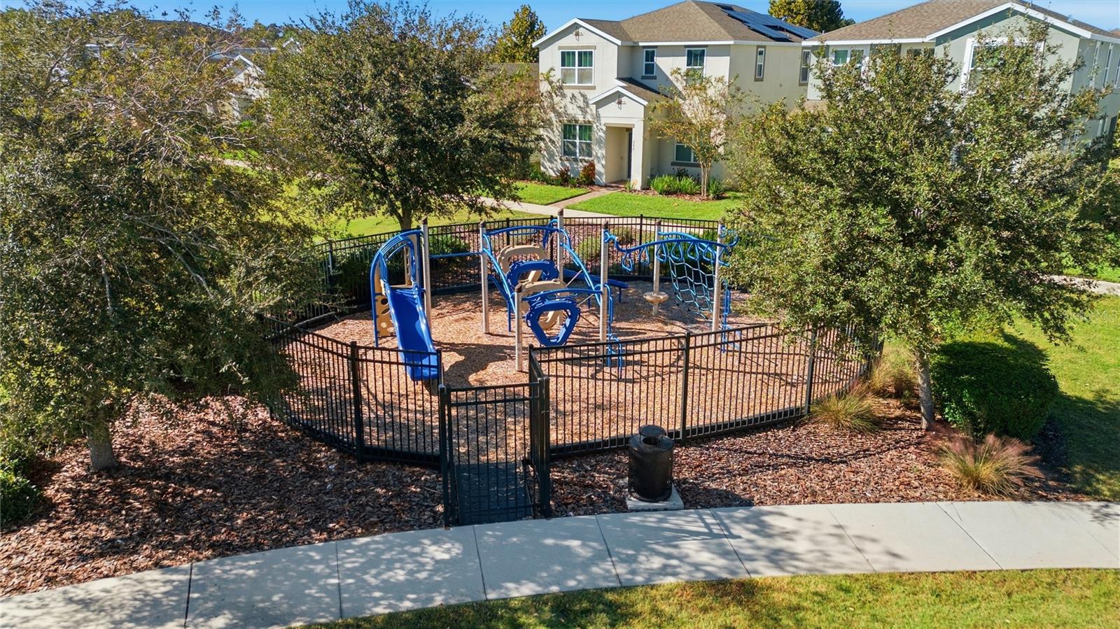 Image 44 of 45 For 737 Panical Drive