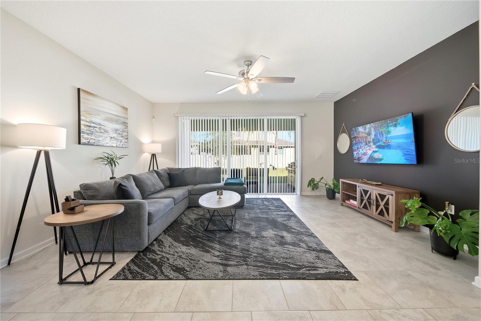 Image 8 of 45 For 737 Panical Drive