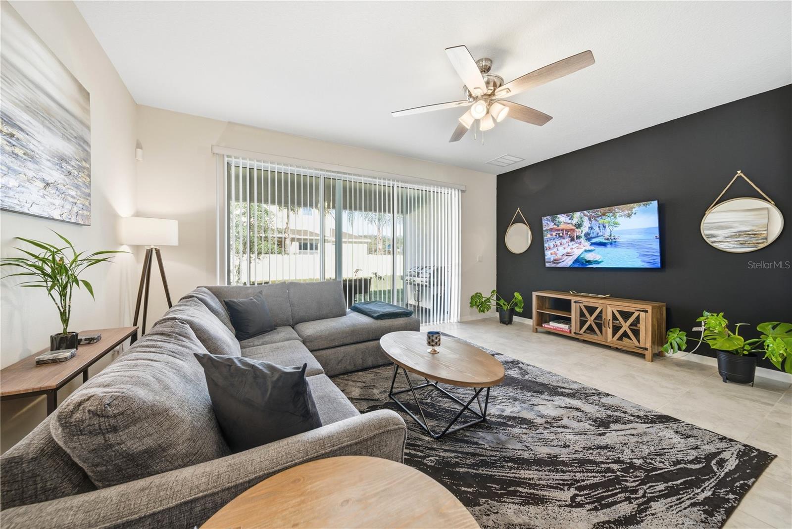 Image 9 of 45 For 737 Panical Drive