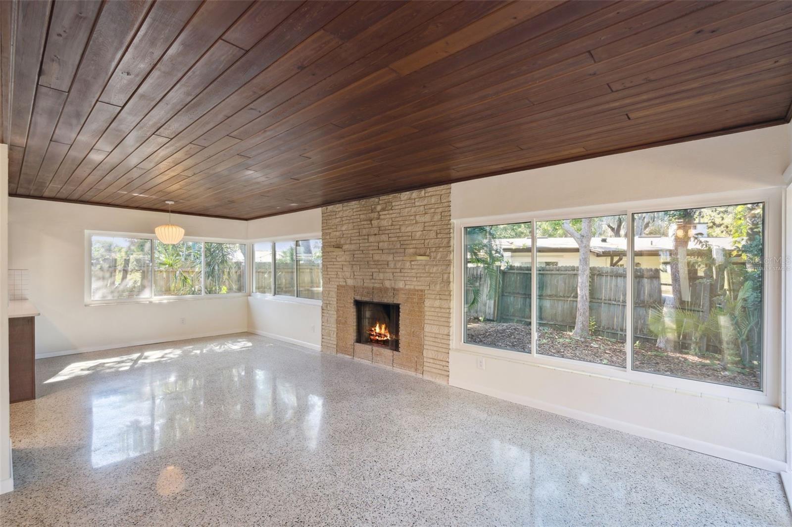 Image 10 of 35 For 6 Barnard Court