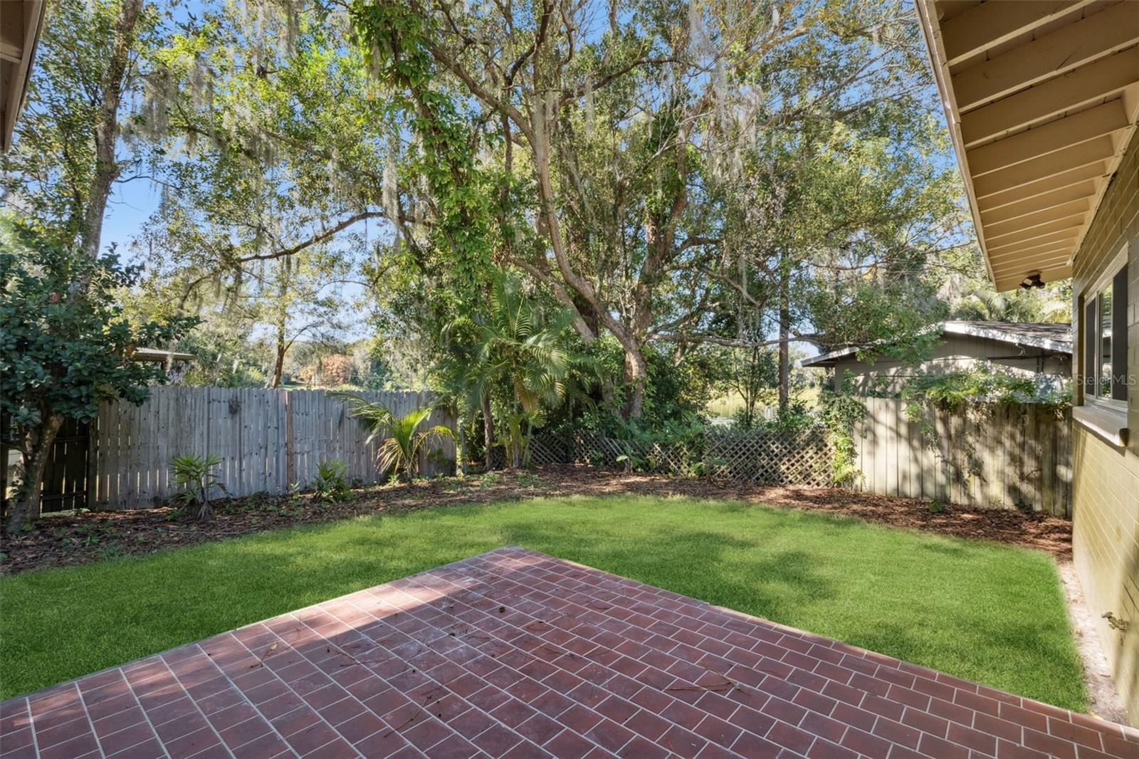 Image 34 of 35 For 6 Barnard Court