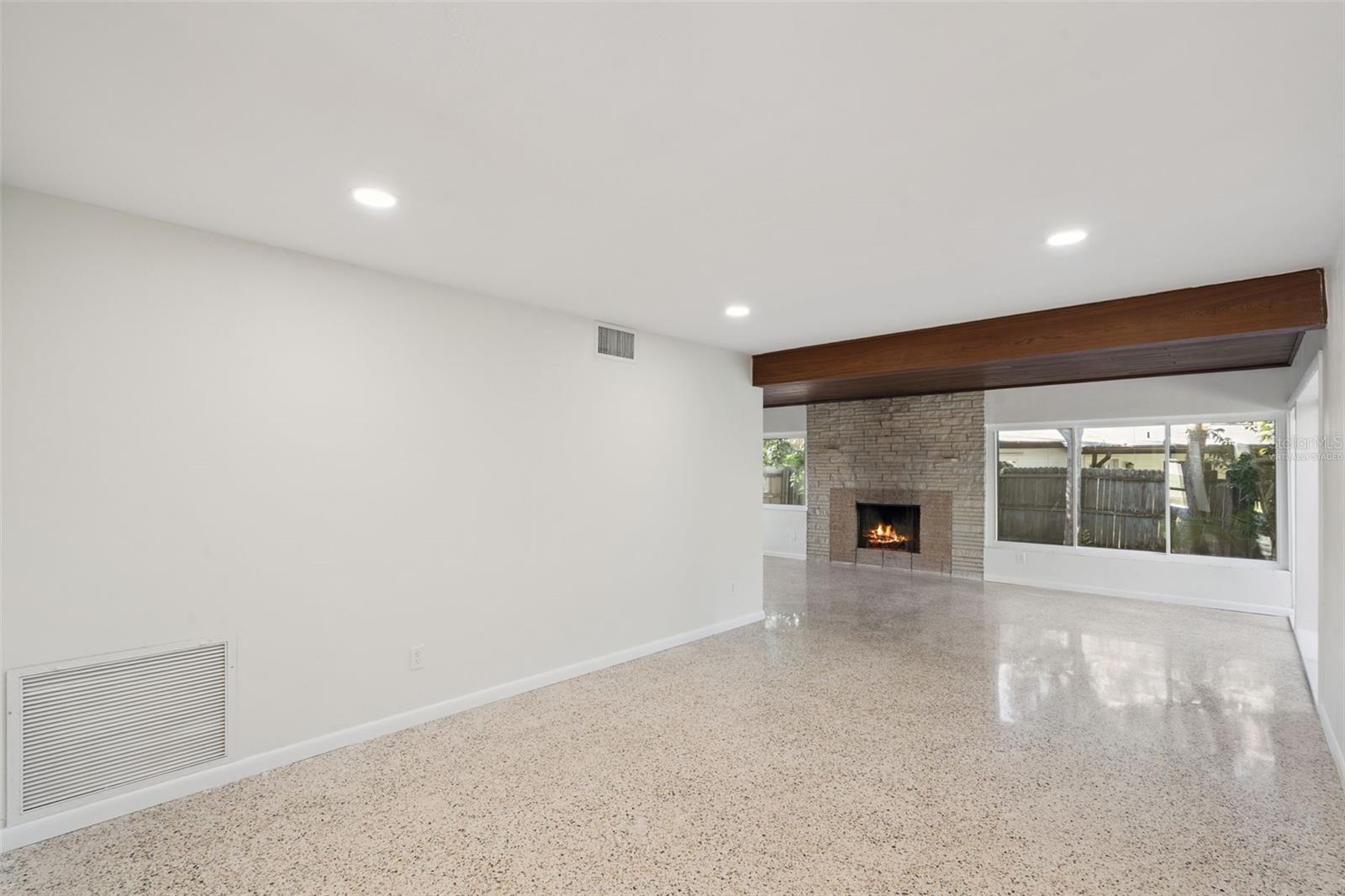 Image 8 of 35 For 6 Barnard Court