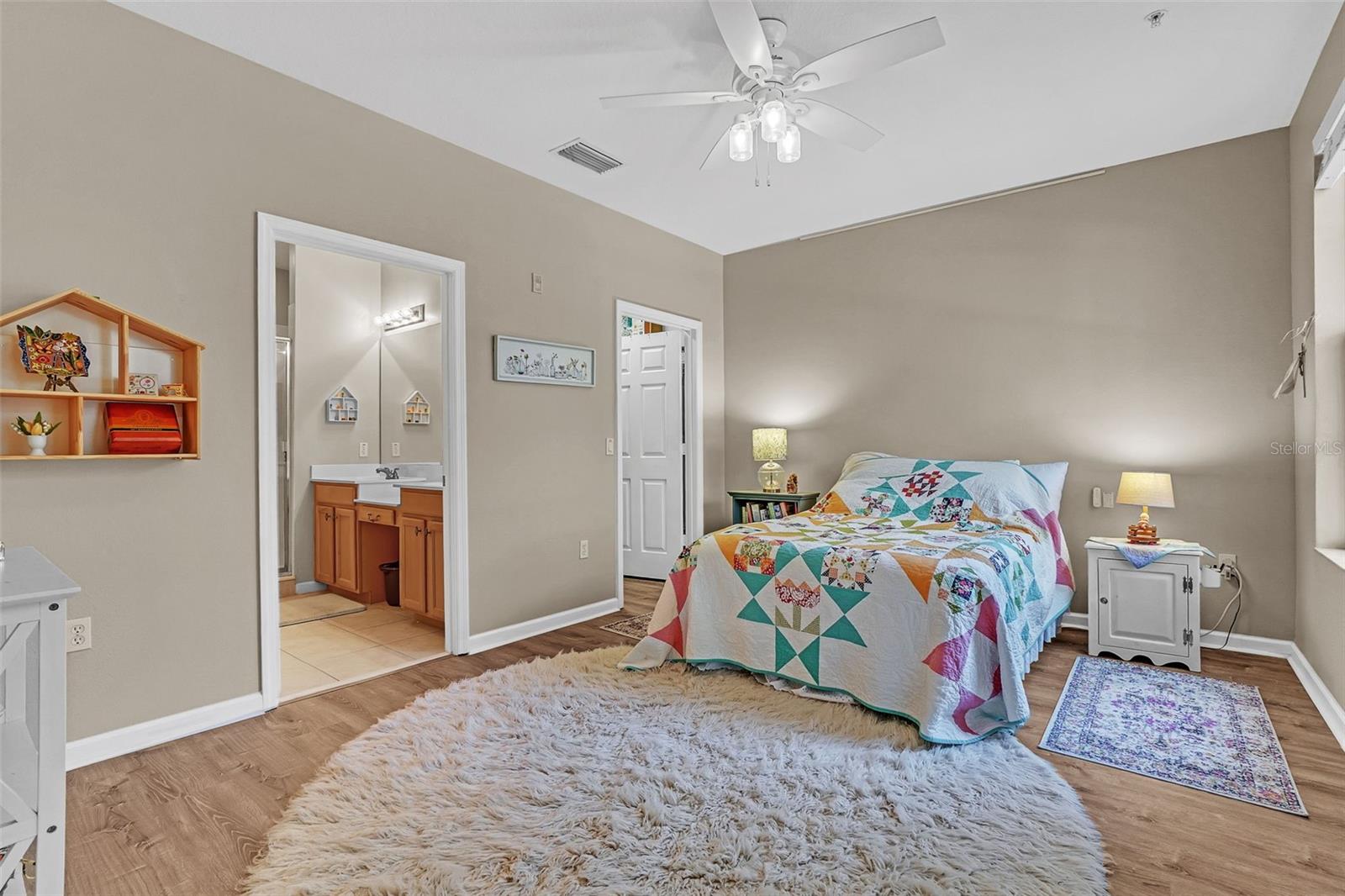 Image 18 of 56 For 4250 Corrine Drive 203