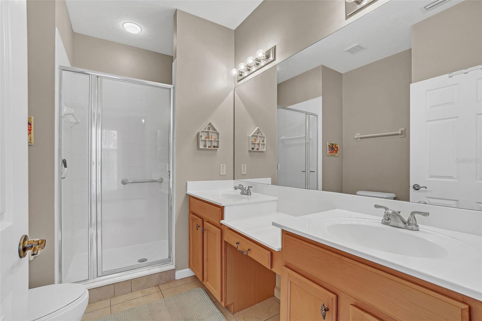 Image 21 of 56 For 4250 Corrine Drive 203