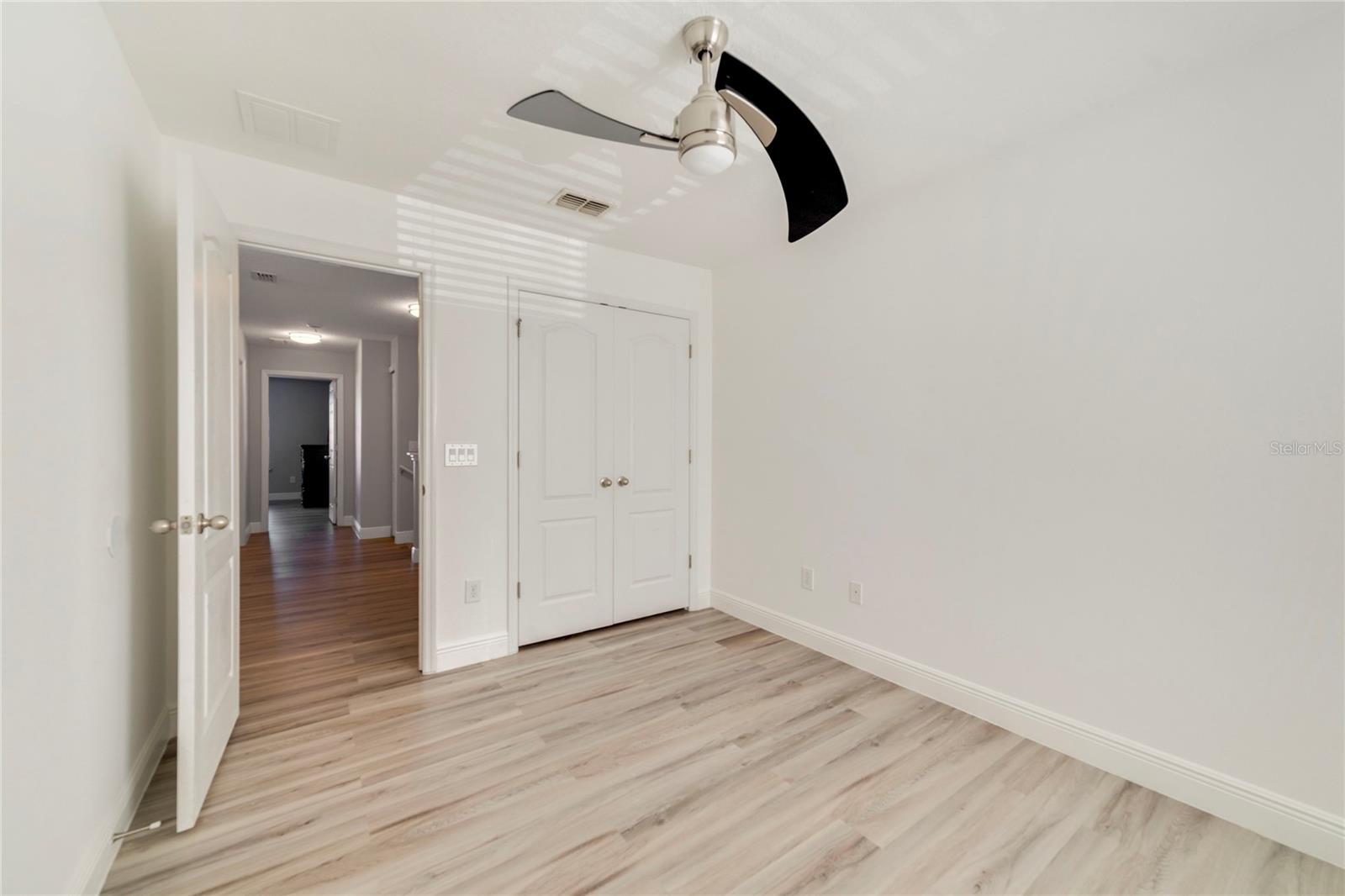 Image 16 of 24 For 7411 Ripplepointe Way