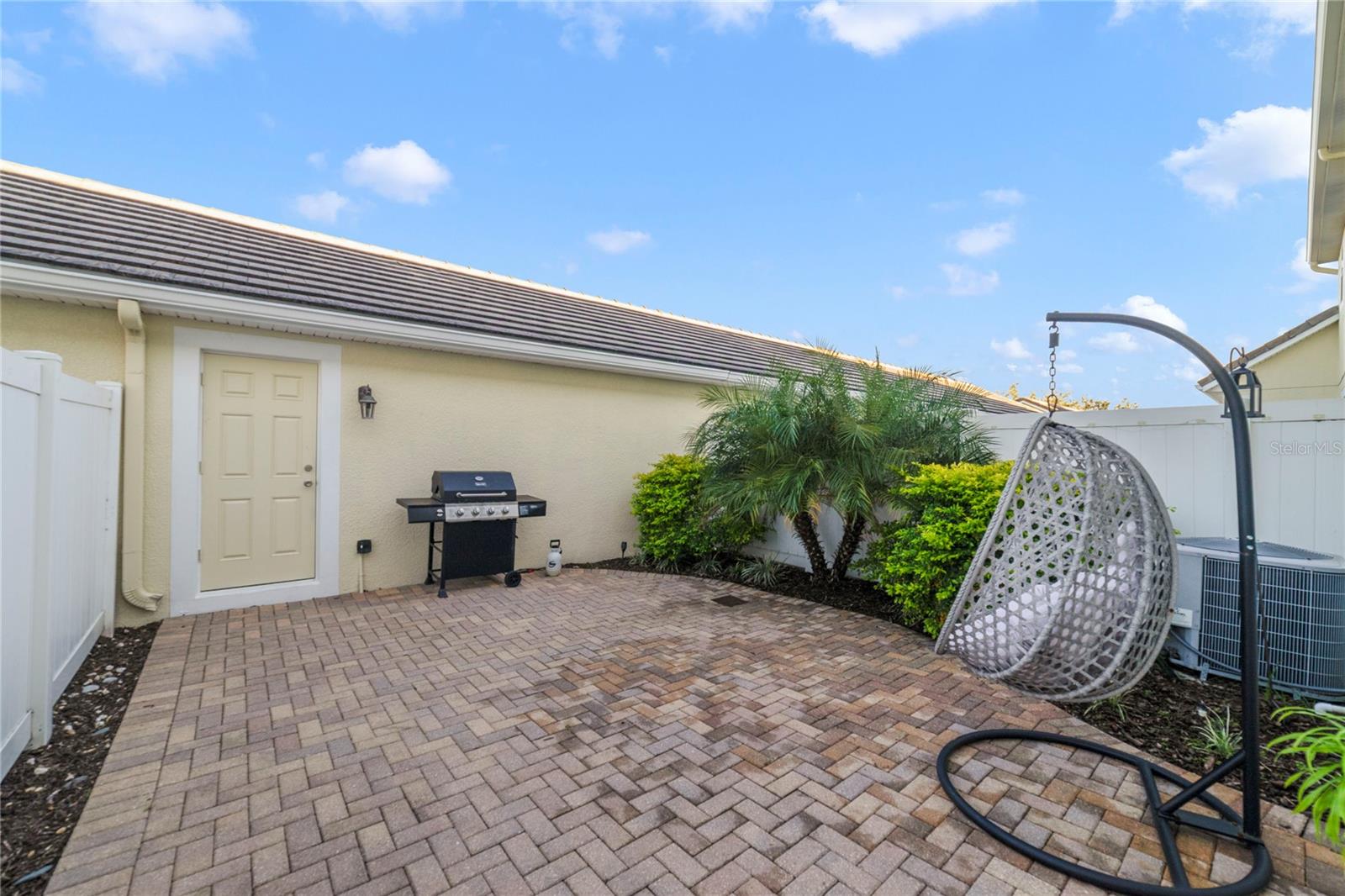 Image 23 of 24 For 7411 Ripplepointe Way