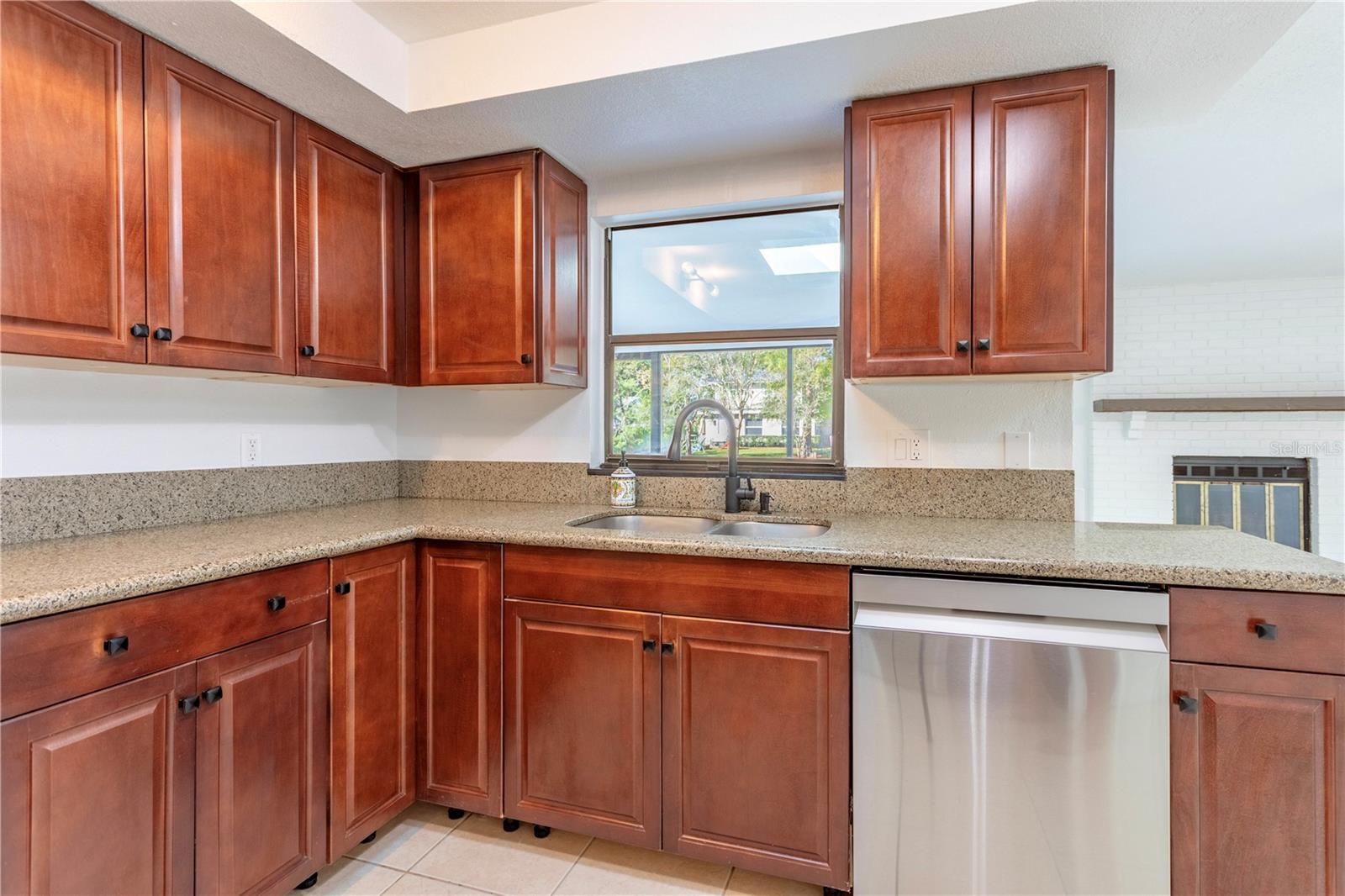 Image 11 of 31 For 3002 Smu Boulevard