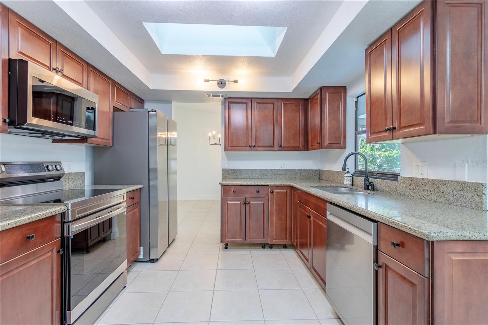 Image 9 of 31 For 3002 Smu Boulevard