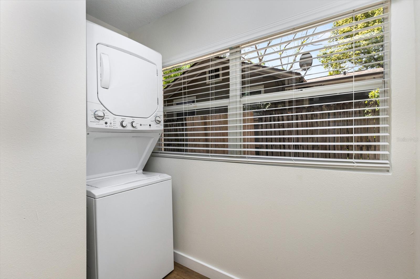 Image 17 of 21 For 1509 Gore Street