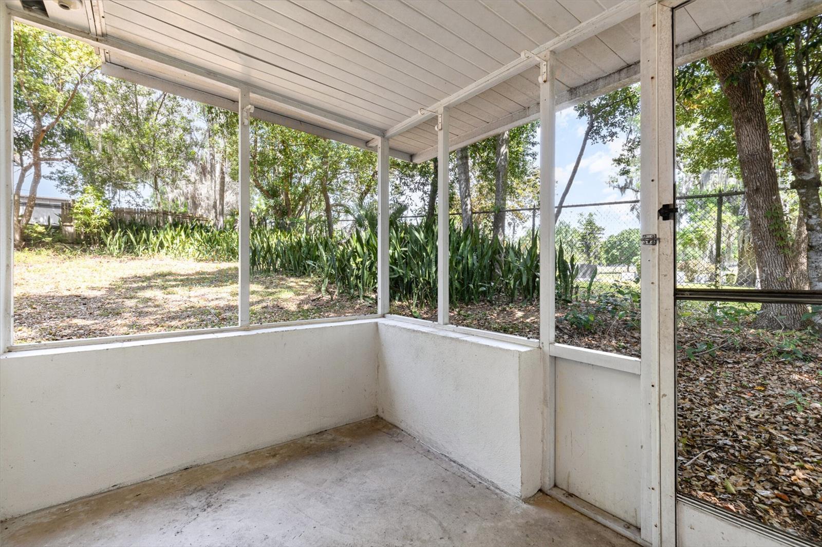 Image 18 of 21 For 1509 Gore Street