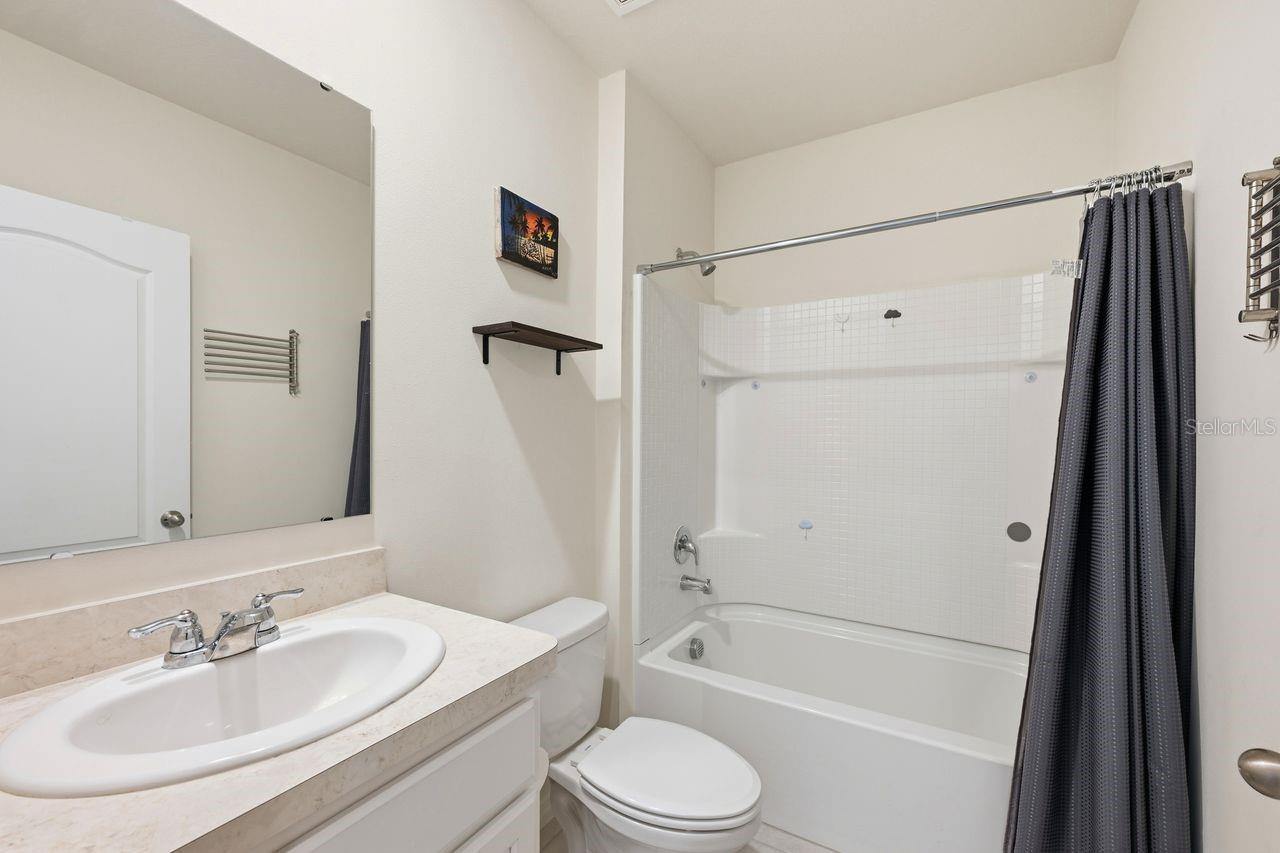 Image 17 of 19 For 2033 Twin Flower Lane