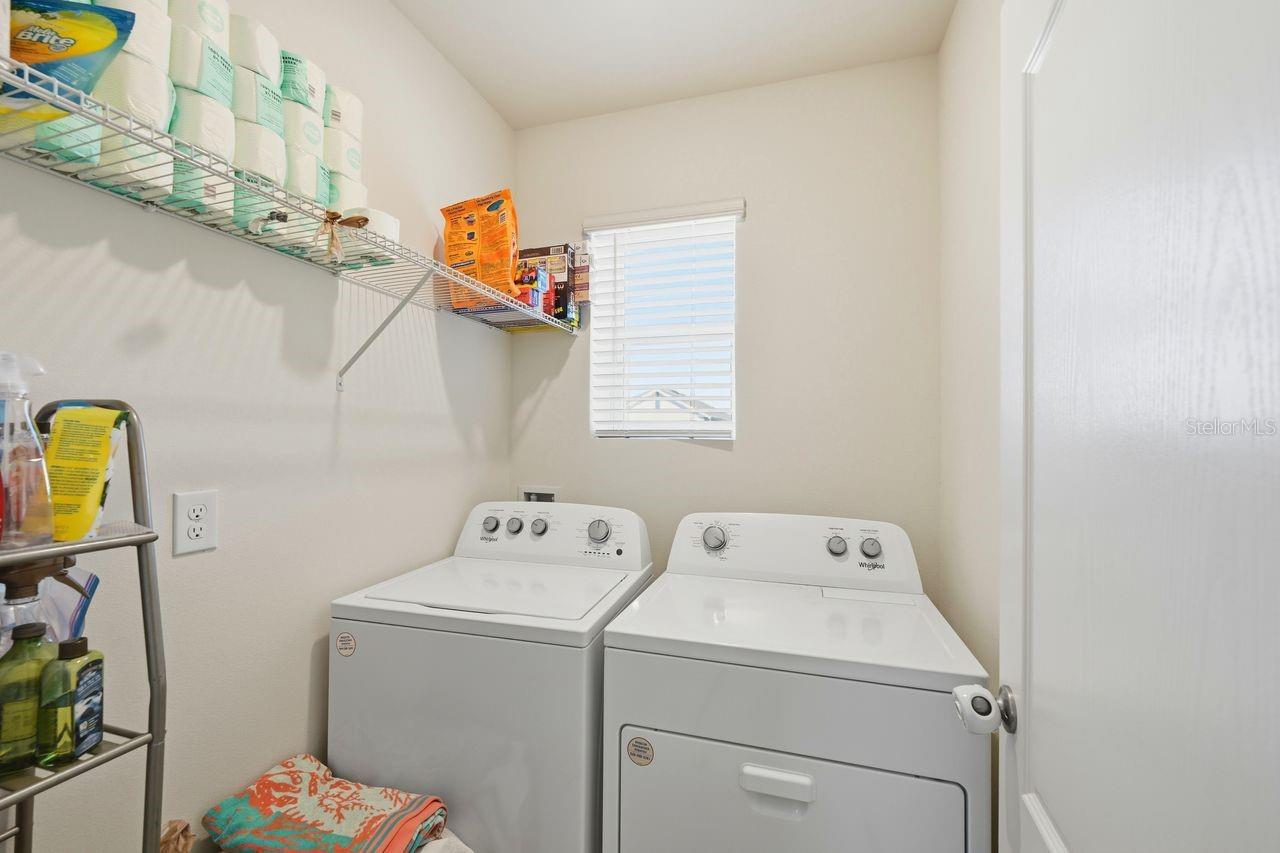 Image 18 of 19 For 2033 Twin Flower Lane