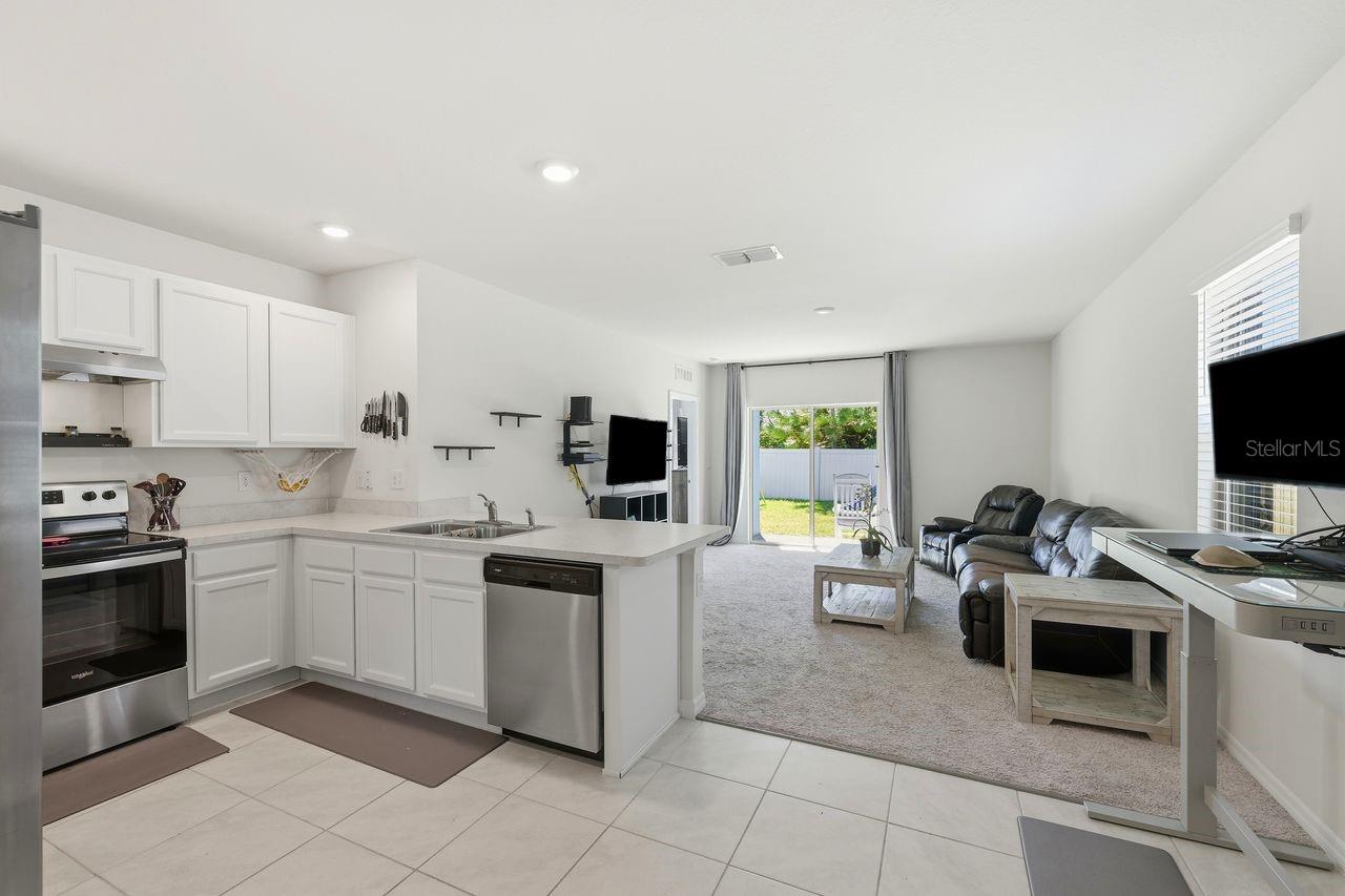 Image 2 of 19 For 2033 Twin Flower Lane