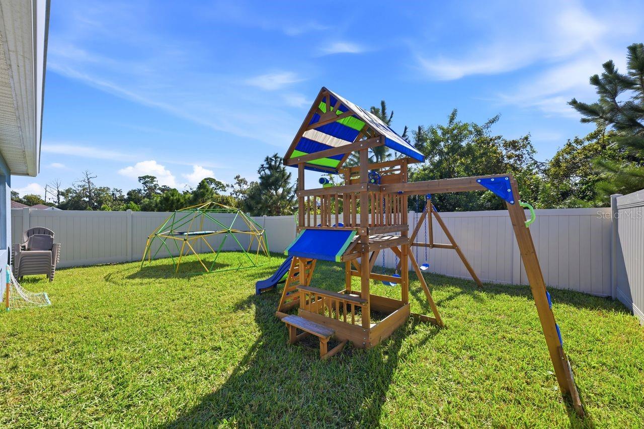 Image 5 of 19 For 2033 Twin Flower Lane